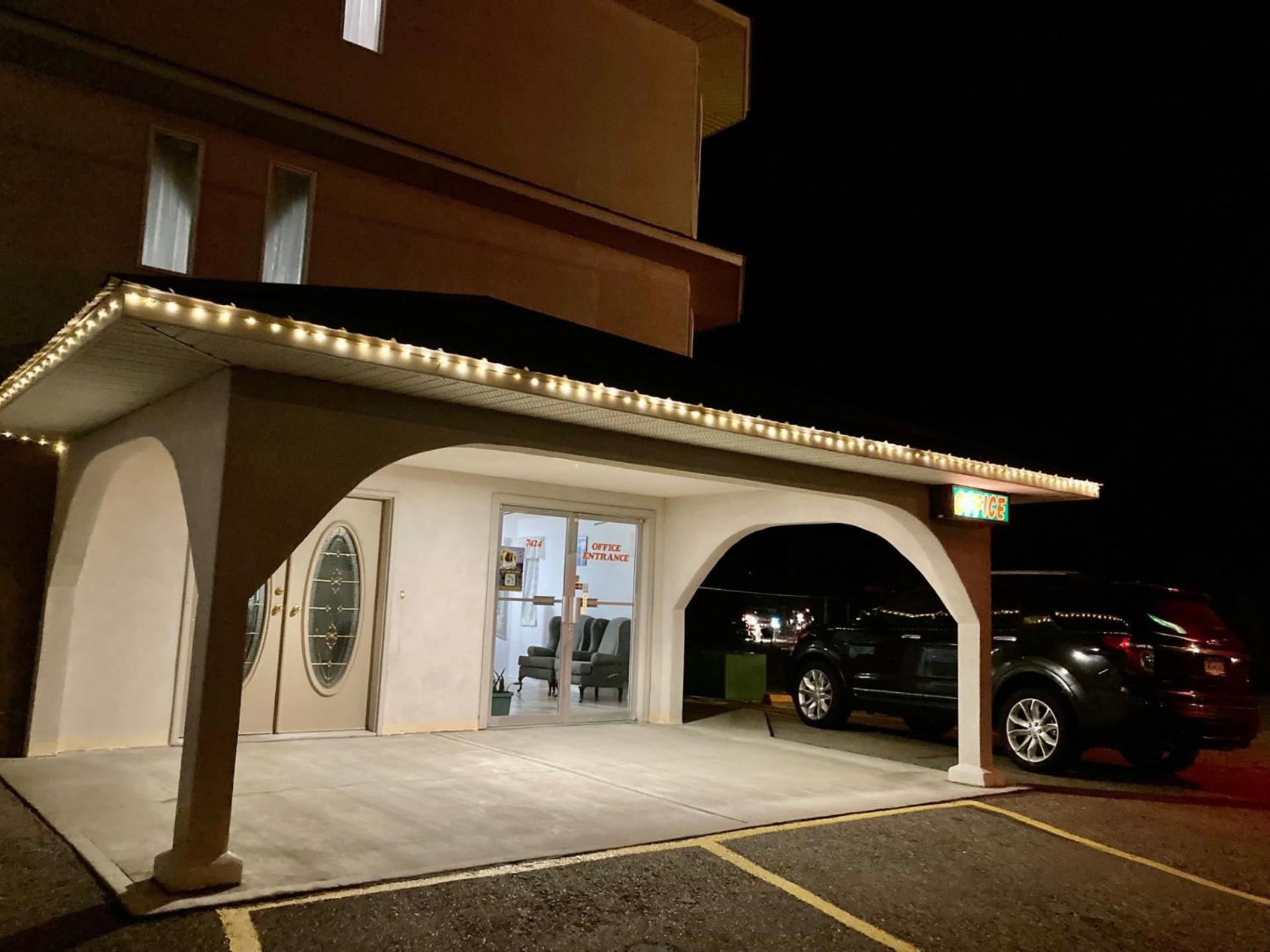 غراند فوركس Motel 99 المظهر الخارجي الصورة